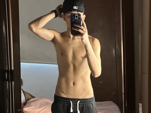 Adam_Loveee