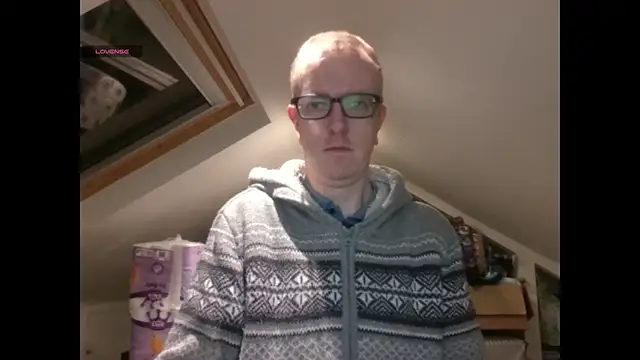 AdmiredThirty Chatroom