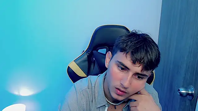Alejandro_salvaje Chatroom