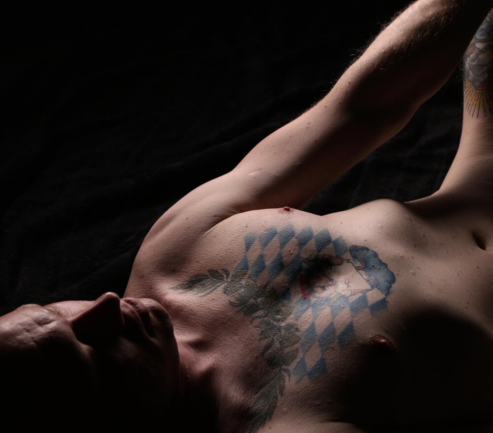 AlpenAdonis Chatroom