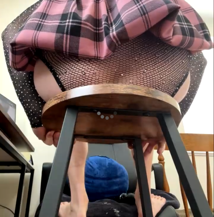 AnalProlapsePig Chatroom