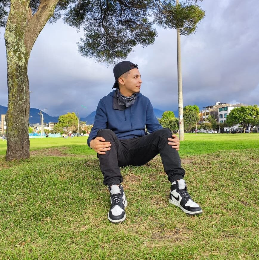 Andres_69_Fantasy Chatroom