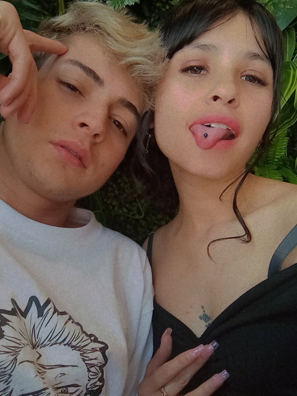 Ari_and_Storm Chatroom