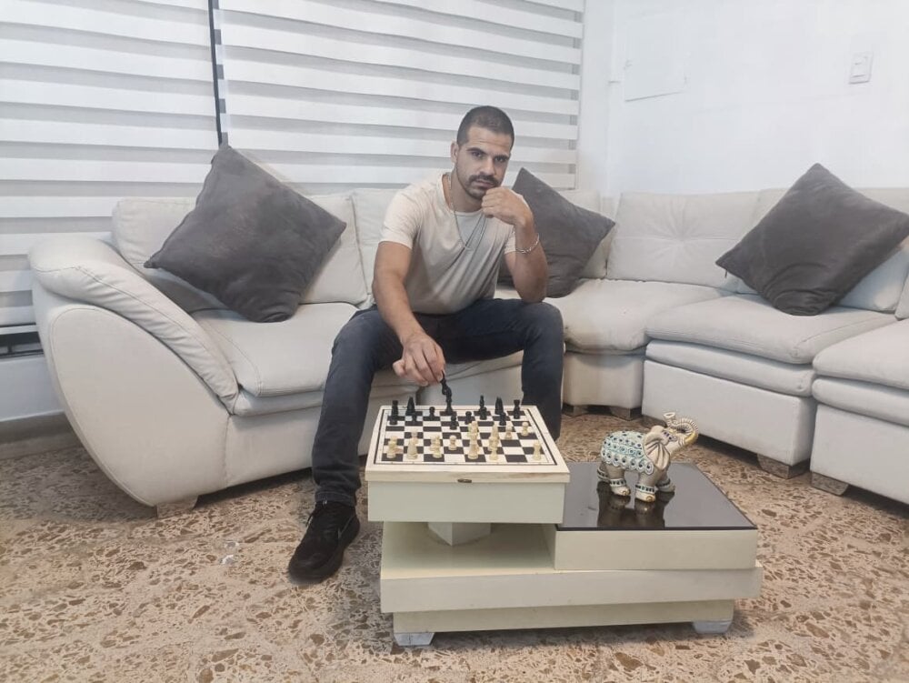 Arthur_howard Chatroom