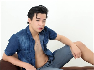 AsianCUMQUICKLY