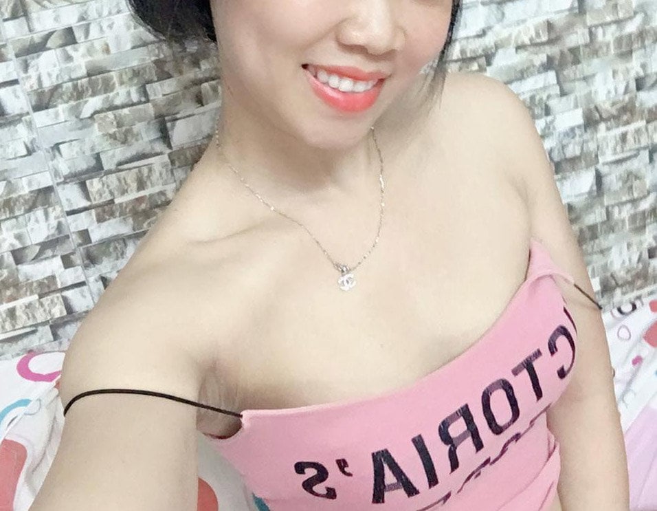 AsianPussie4u Chatroom