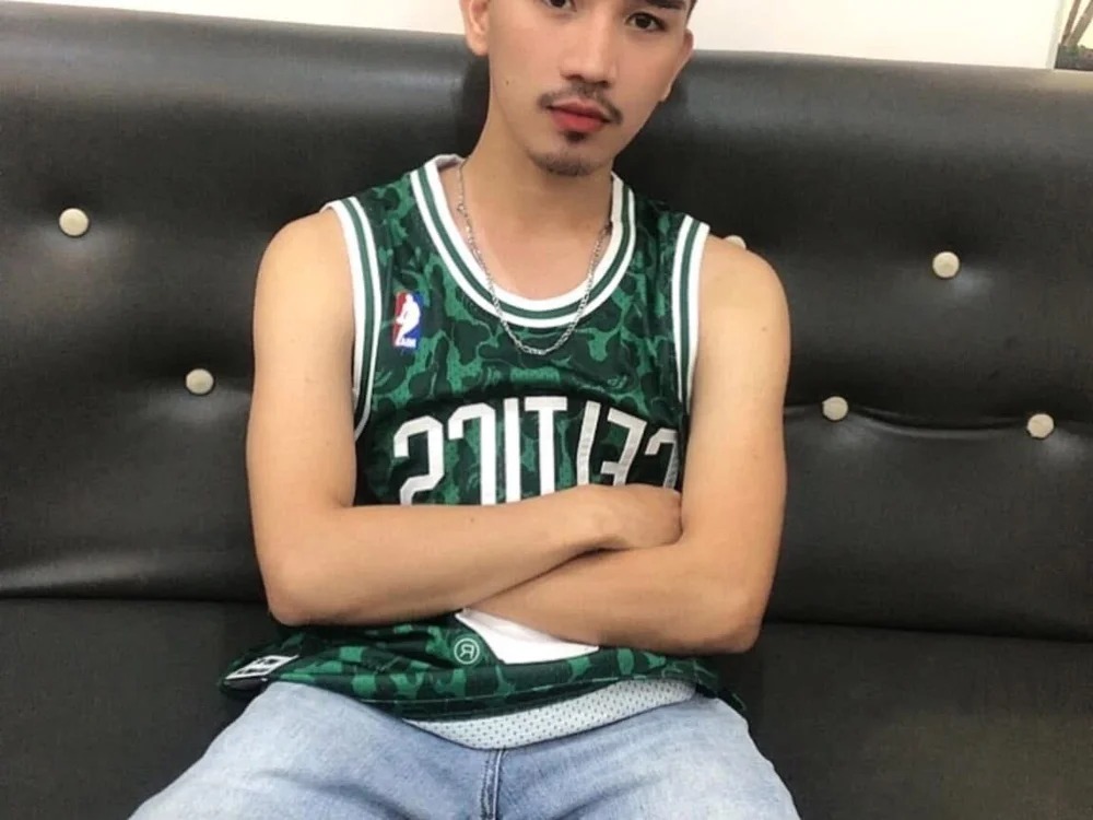 Asian_bigboy Chatroom