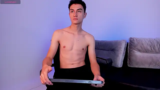 AxelRosee Chatroom