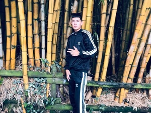Axel_BIGCOCK