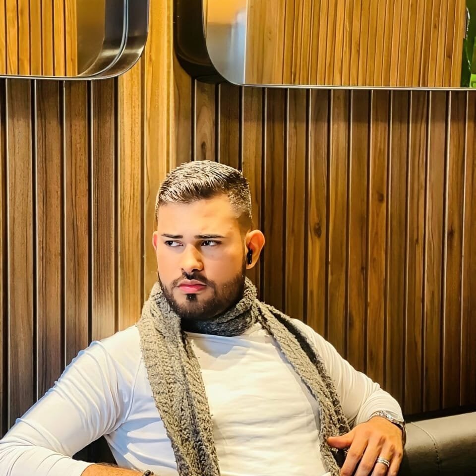 Axel_Castillo21 Chatroom