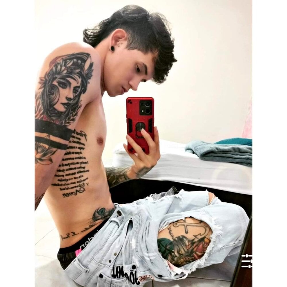 Bastian_foxxx Chatroom
