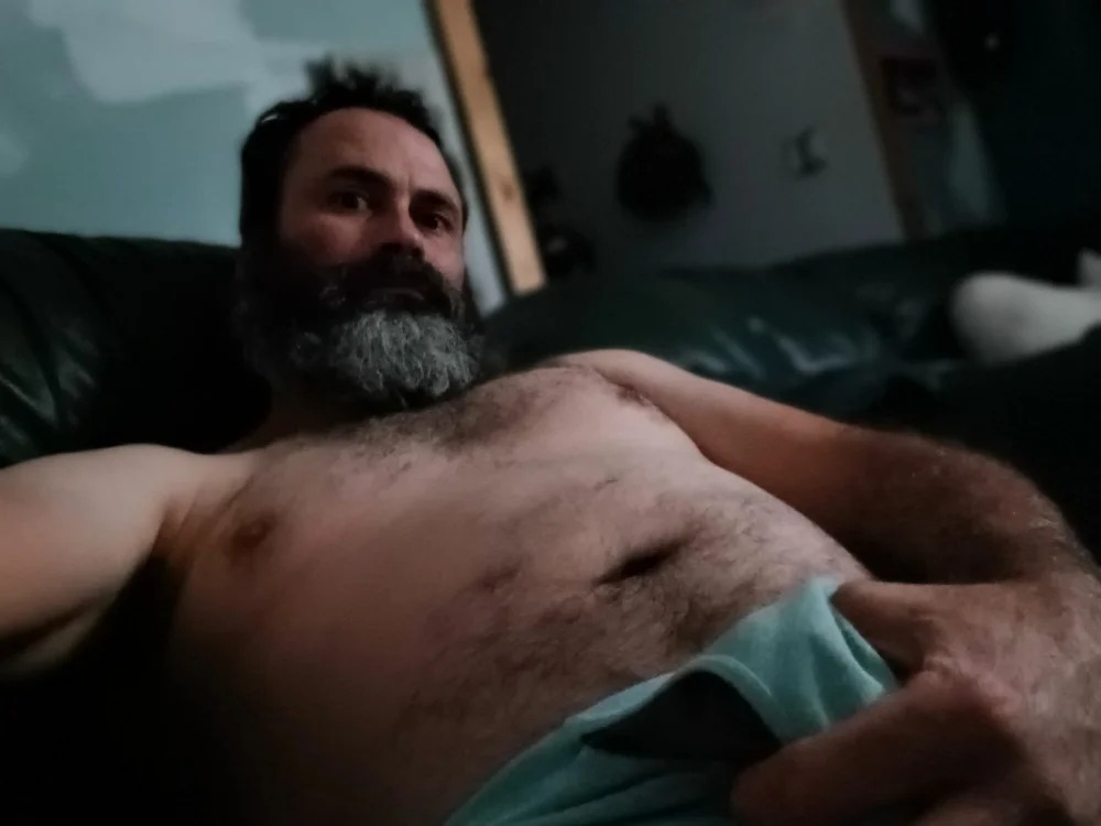 BeardMadeMeDoIt Chatroom