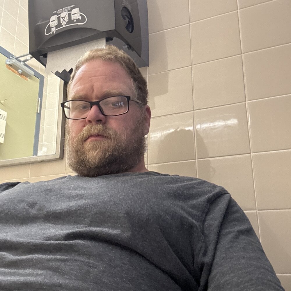 Bigbi6foot5 Chatroom