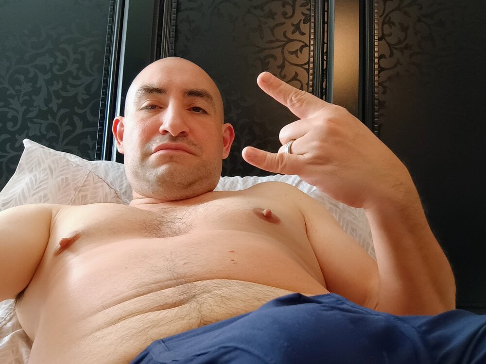 Brandon_Lee83@xh Chatroom