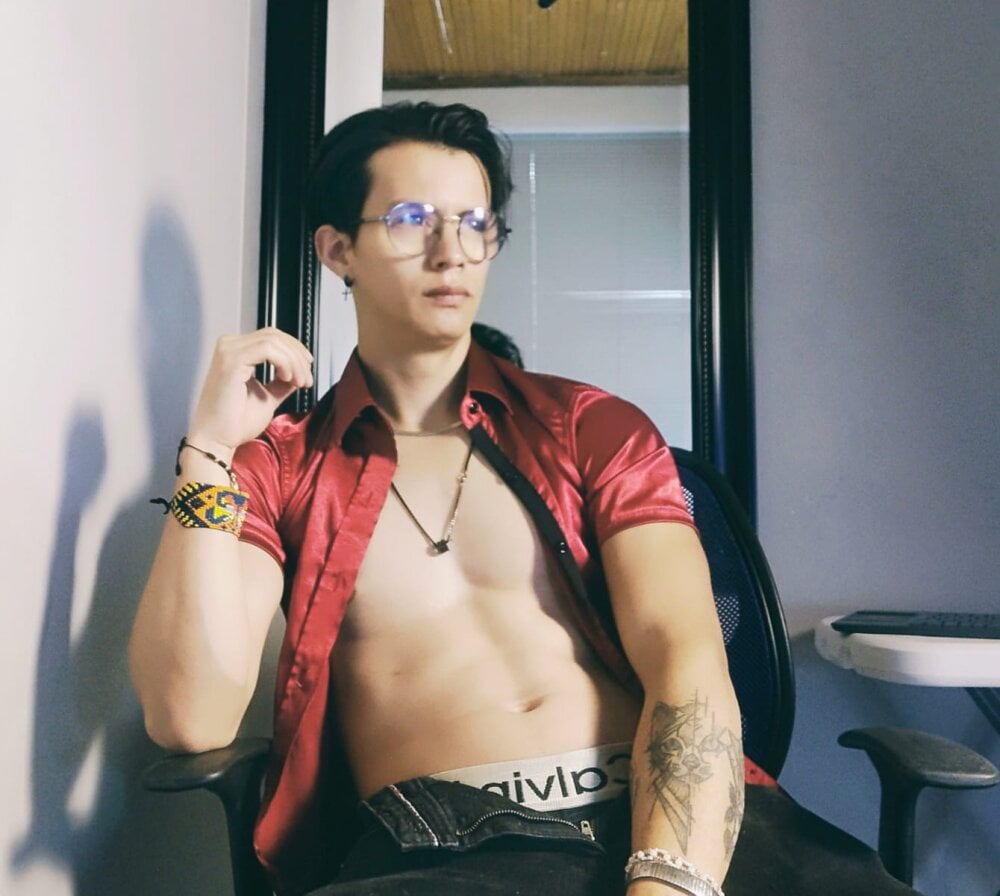 Brandon_starkk Chatroom