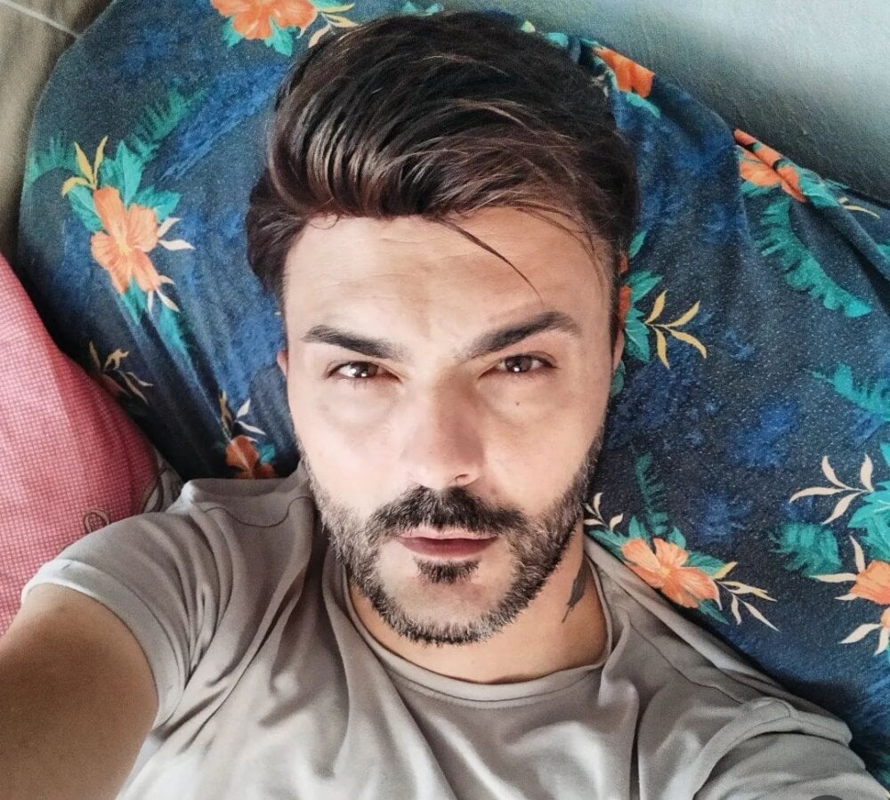 Bysezarr Chatroom