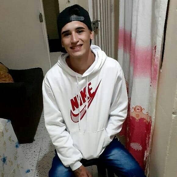 Caarloos_25 Chatroom
