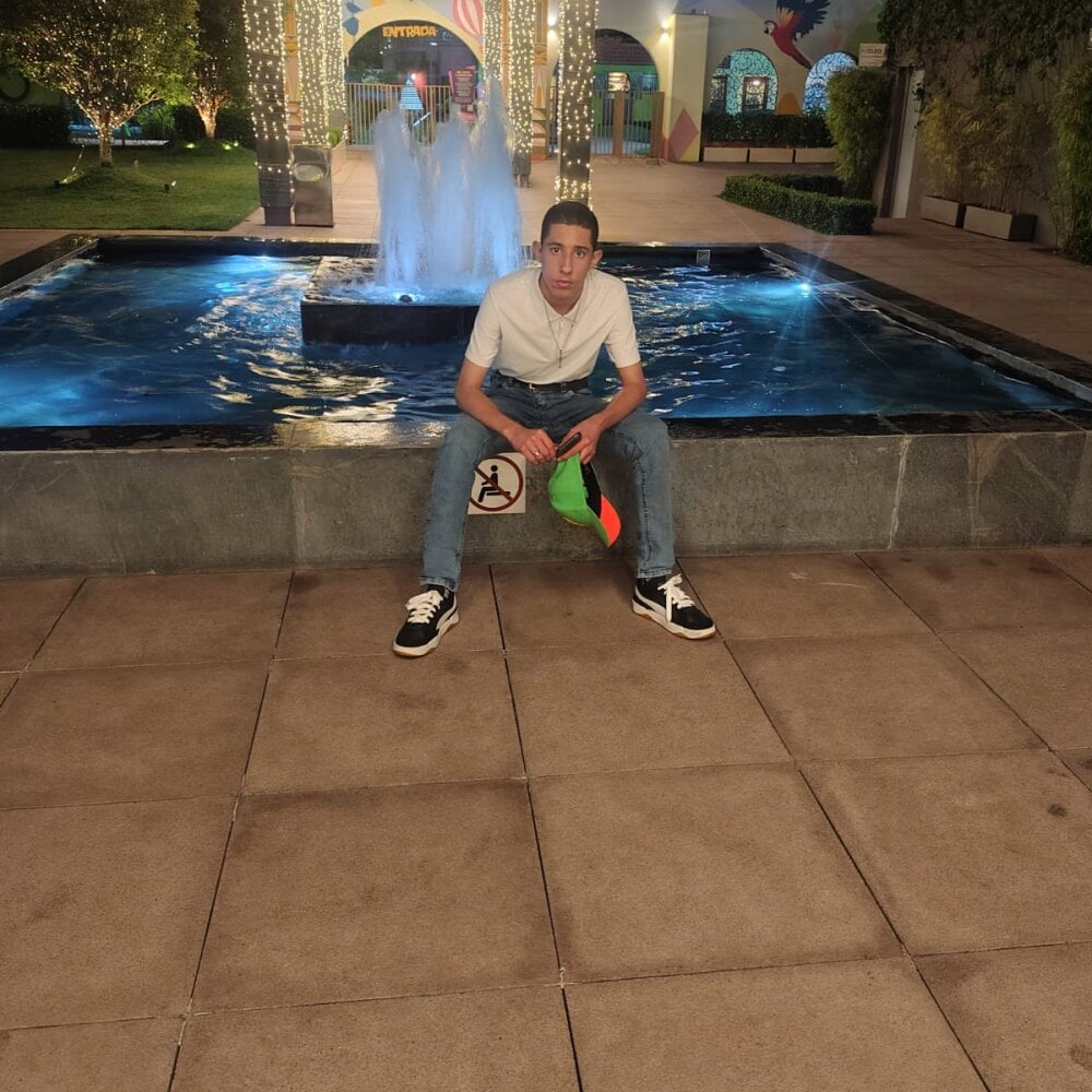 Caiogostosinho007 Chatroom