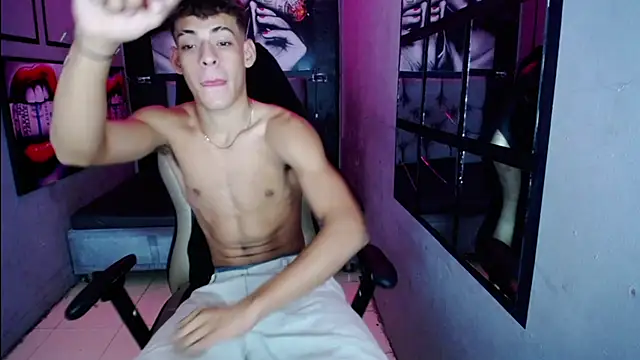 CandyBoy_19 Chatroom