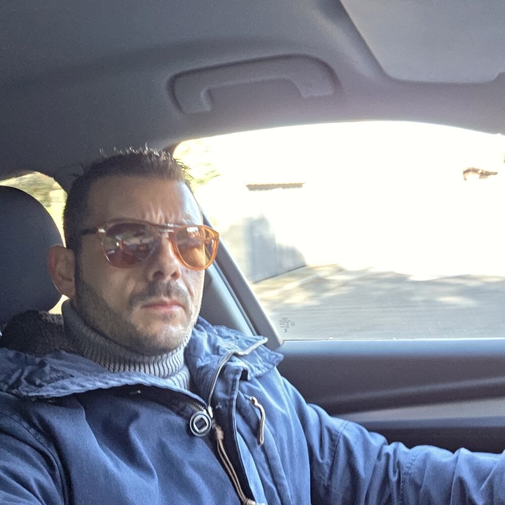 Cicciolino_23 Chatroom