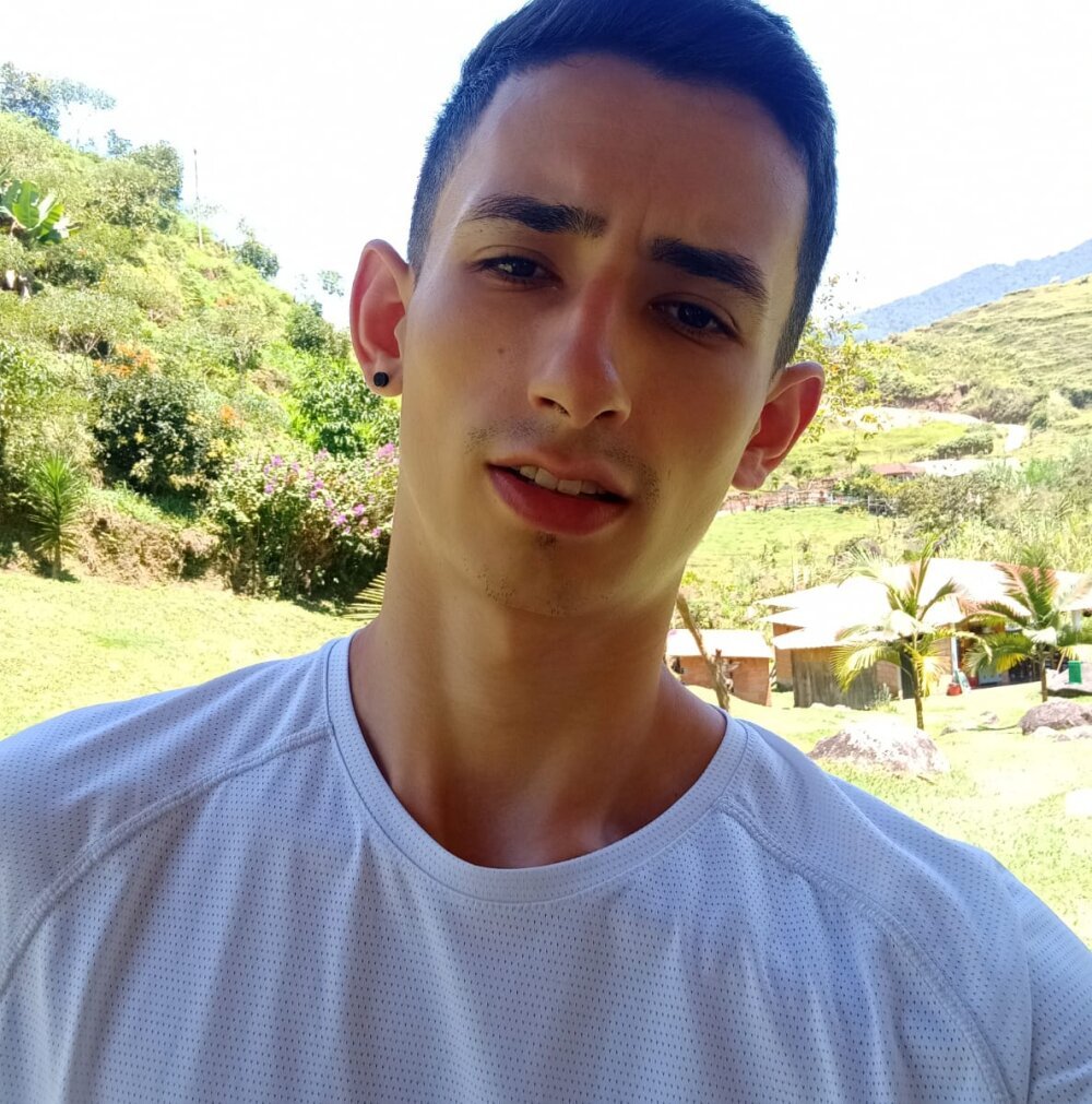 Damartinez27 Chatroom