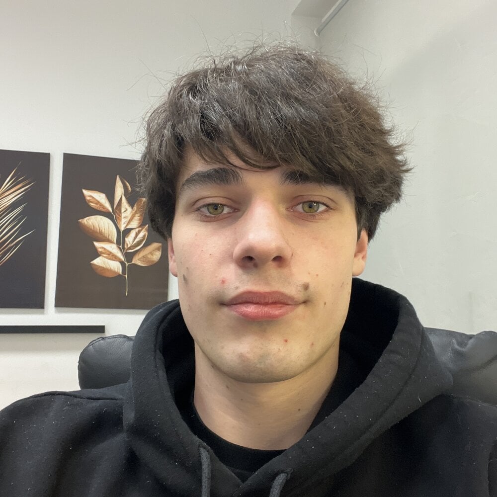 Daniel_Shawnn Chatroom