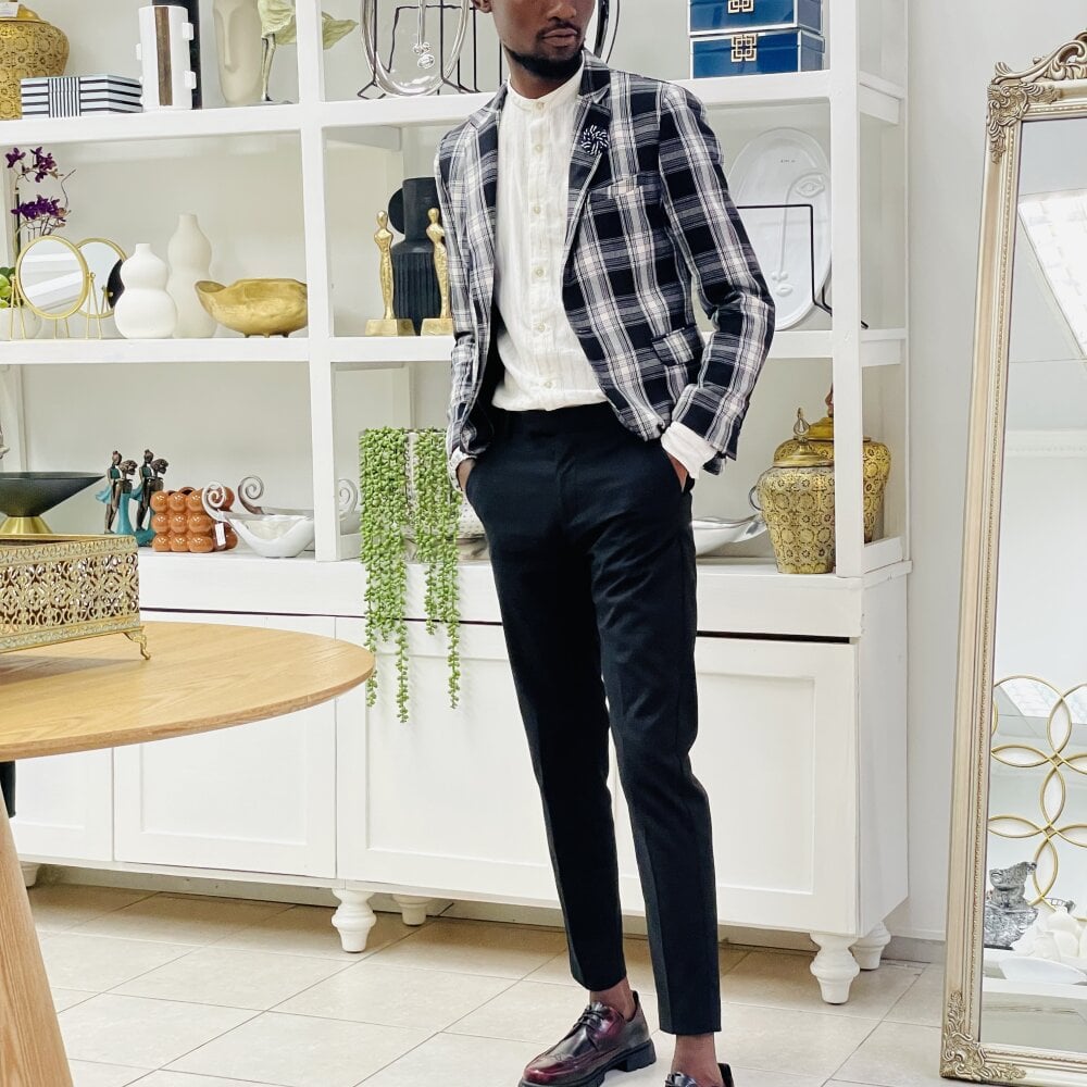 DarkSkiined Chatroom