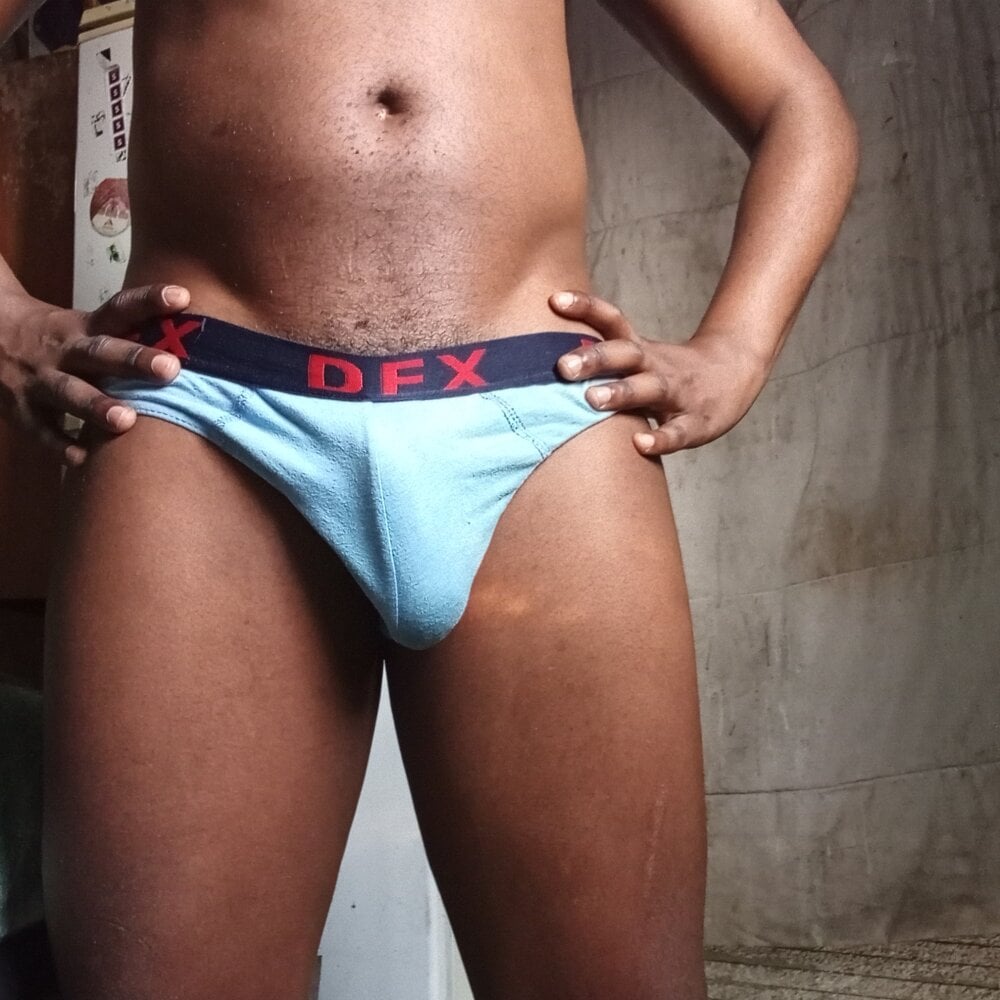 Dickbatorgooner Chatroom