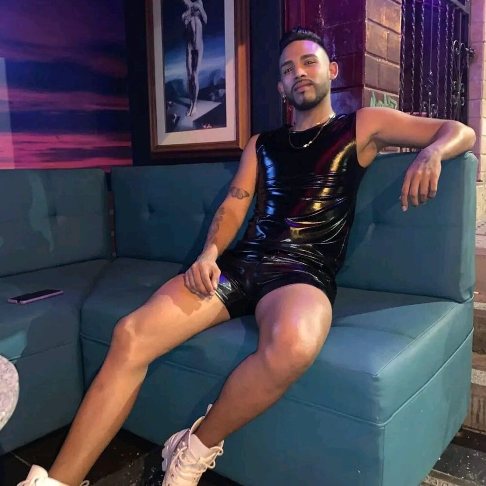 Dominic_Max_ Chatroom