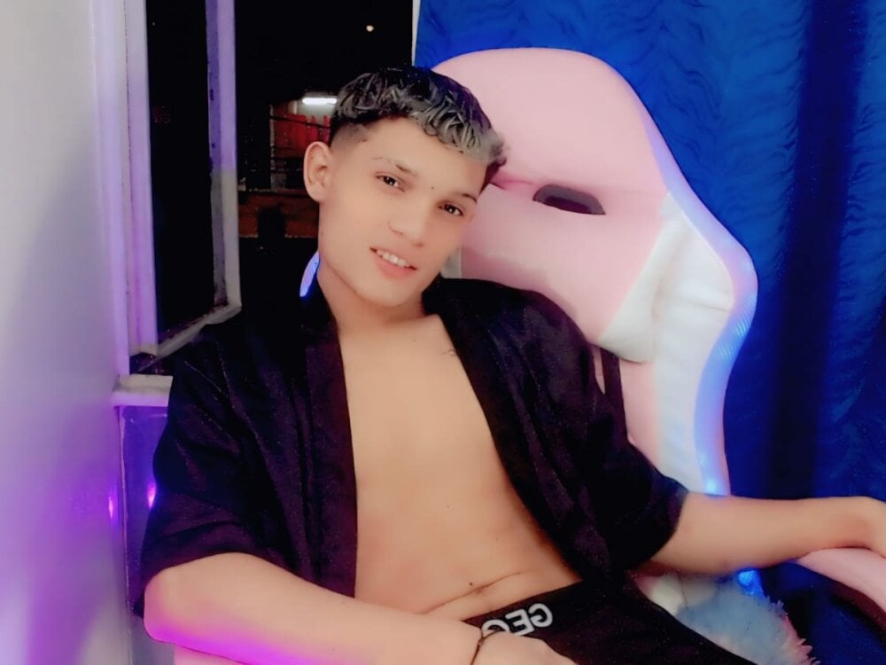 EL_VENEZOLANO_22CM Chatroom