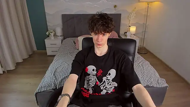 Edvard_Blare Chatroom