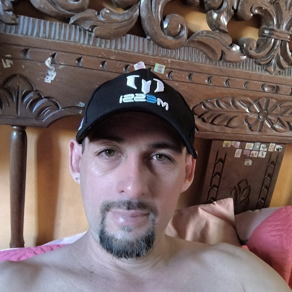 El_Bacan_18 Chatroom