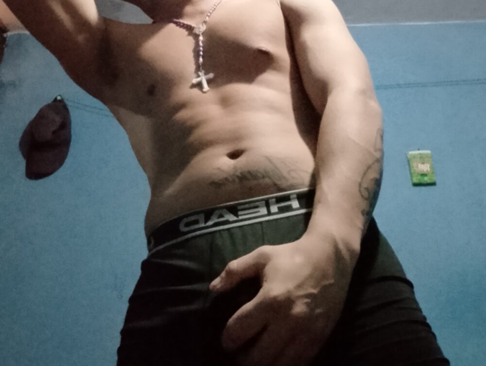 El_Roberto07 Chatroom