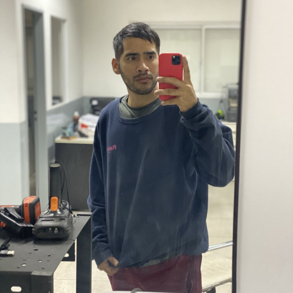 Emabracamonte95 Chatroom