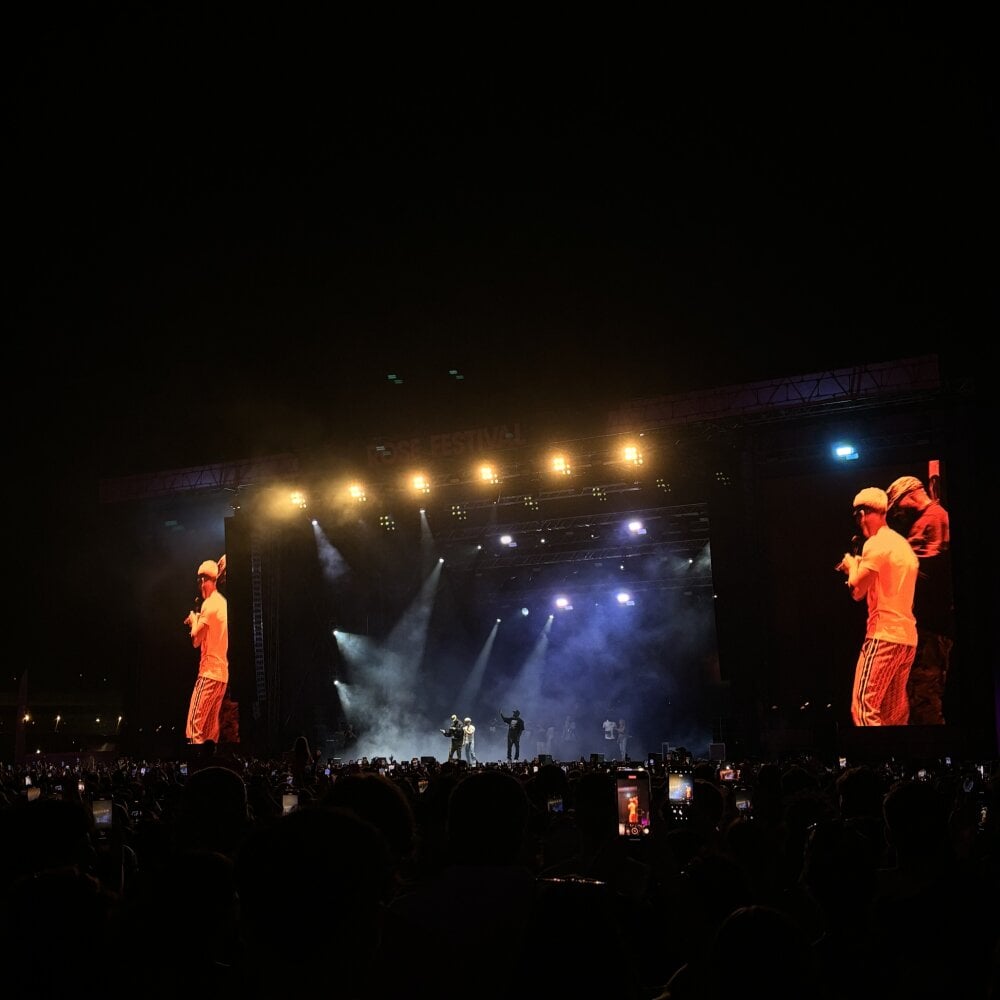 Eternelfrisson Chatroom