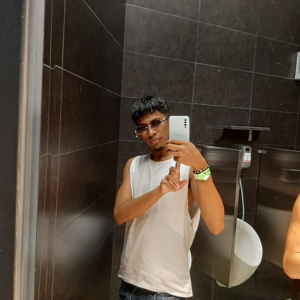 Ethan_thouse Chatroom