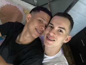 FRIENDS_WITHSEX19