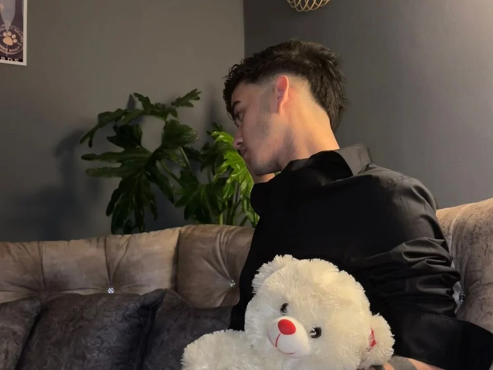 Feiccer_Castquer Chatroom