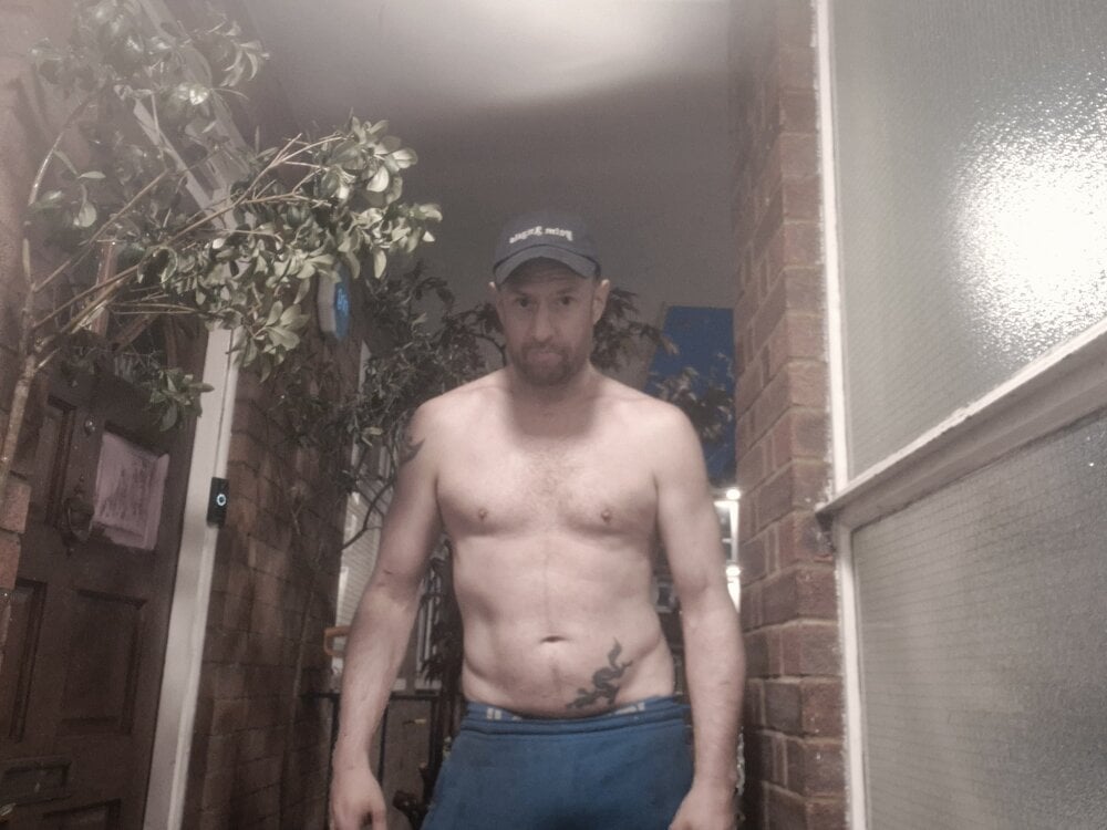 Fitmusclelad83@xh Chatroom