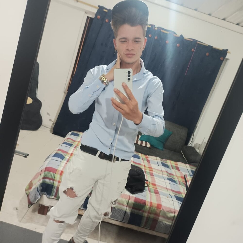 Gold_Loyal77 Chatroom