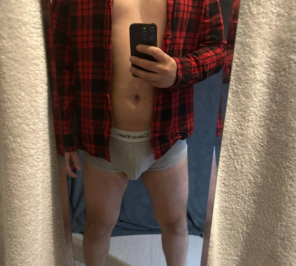 GreatAlex222 Chatroom