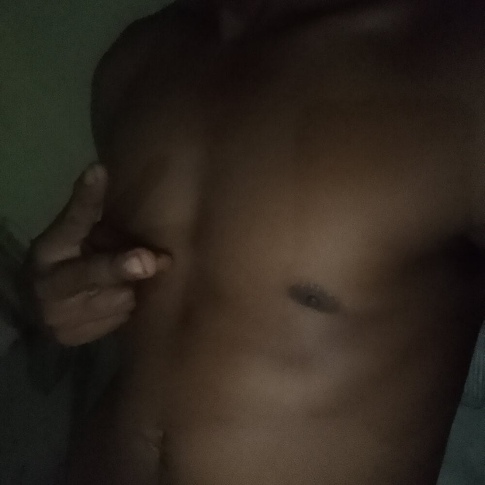 GuzzMiranda18 Chatroom