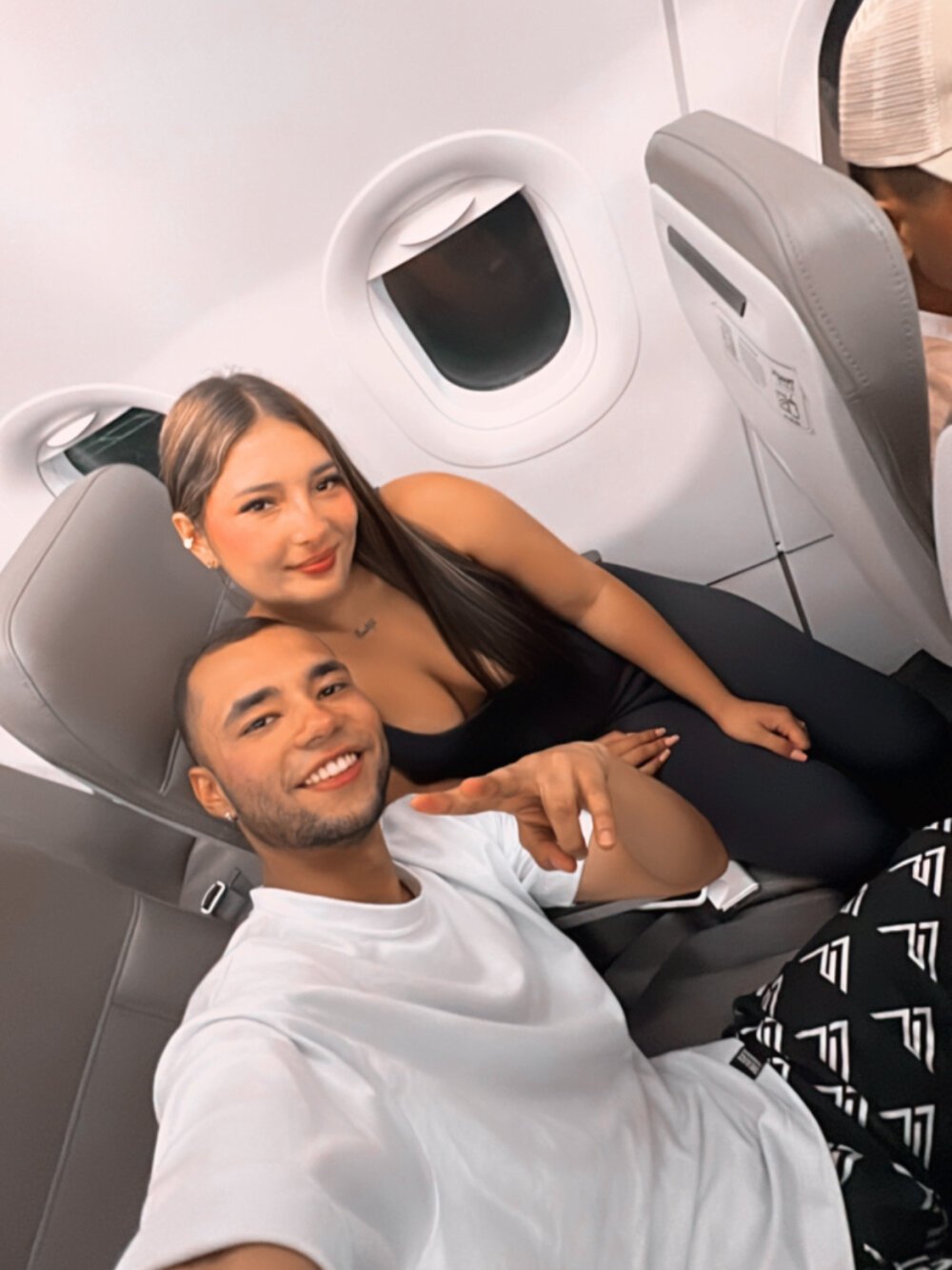 Hot2gether69 Chatroom