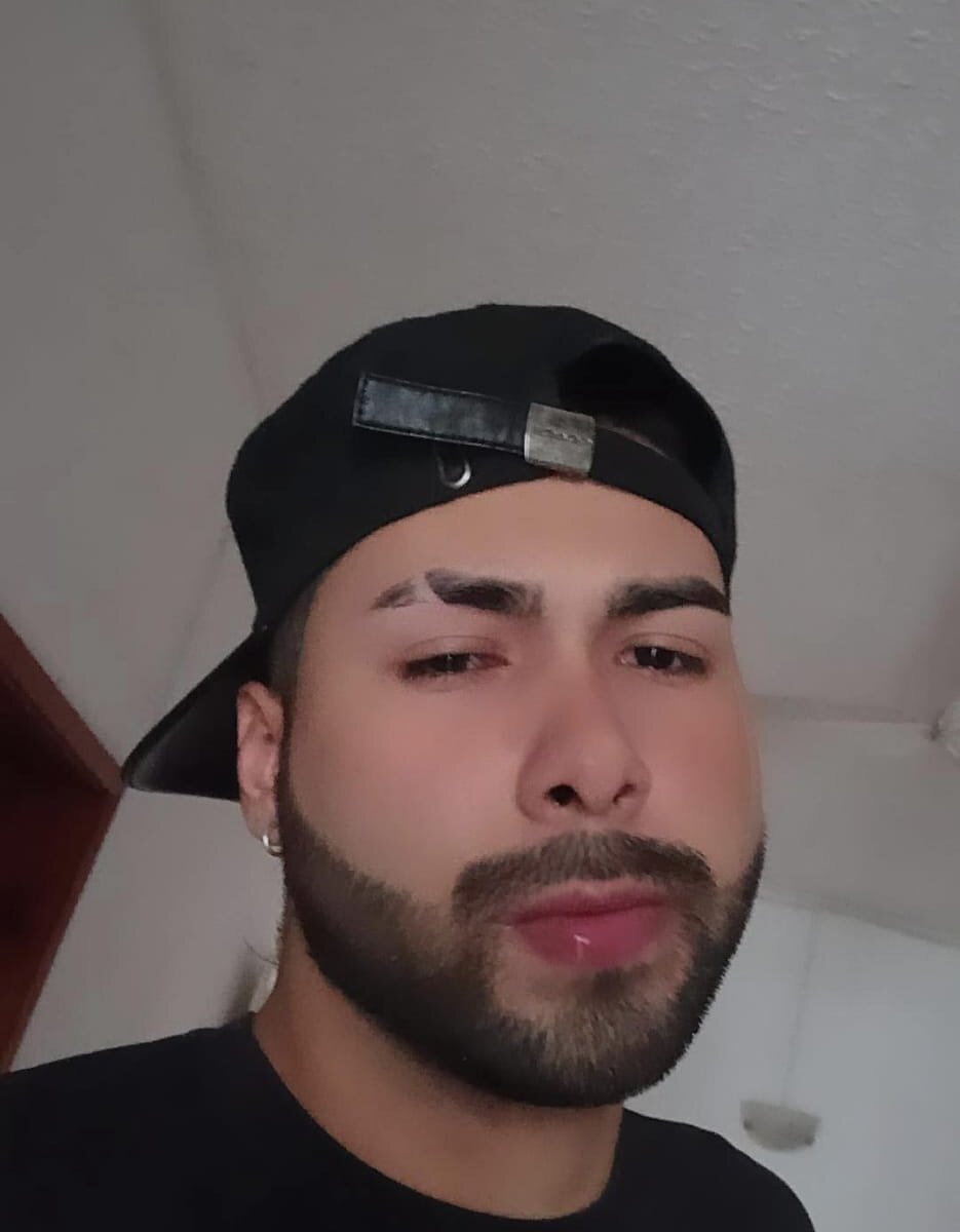 HotThreesoome Chatroom