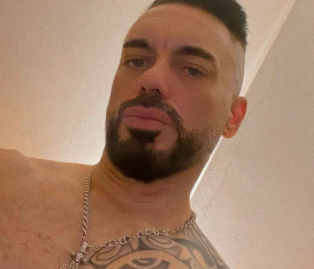 Hotspanishass Chatroom