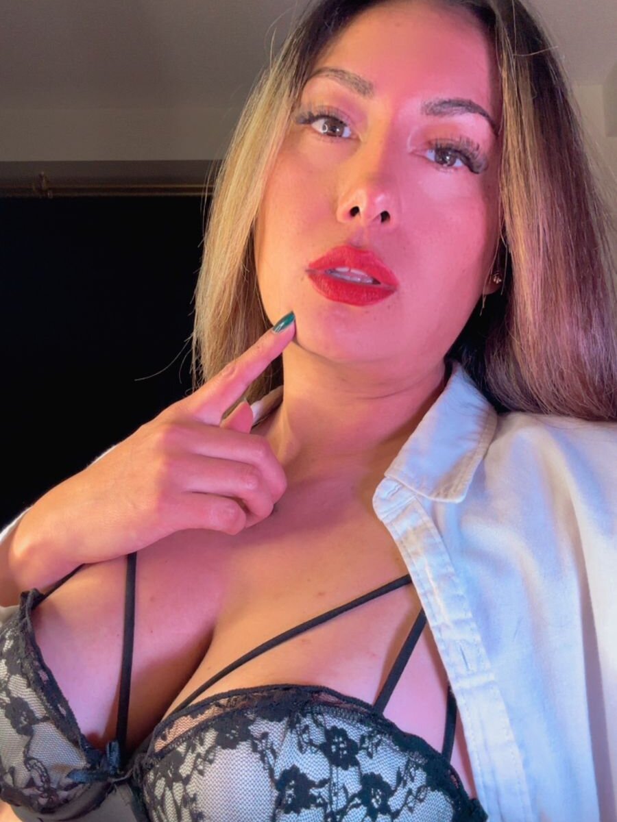 IAmScarlettLove Chatroom