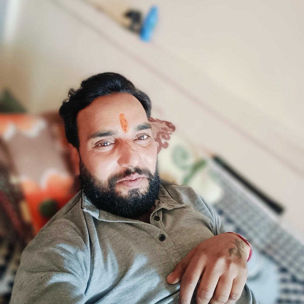 Indian_desiman Chatroom