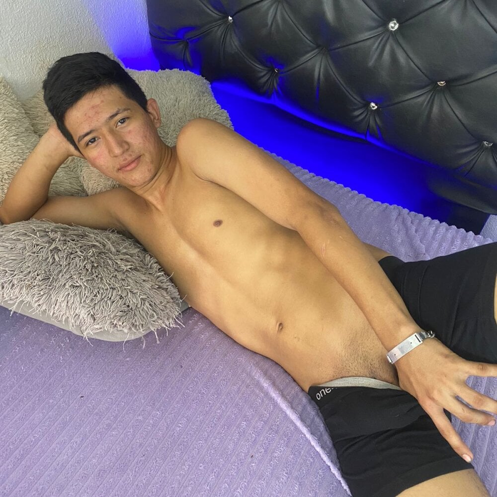 Inocentasiatic Chatroom