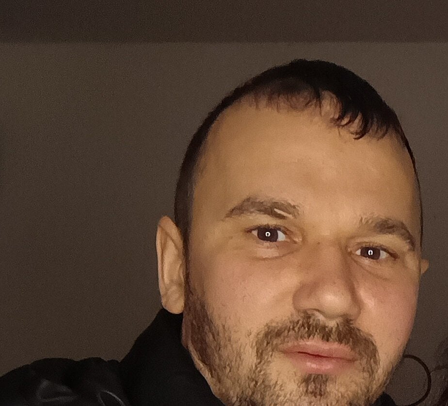Ionut899@xh Chatroom