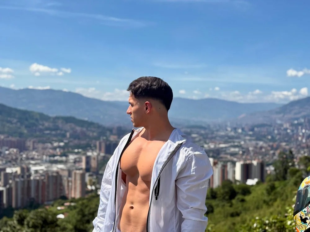 Jamess_White Chatroom